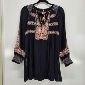 Free people Wind Willow peasant embroidered mini dress size medium black boho